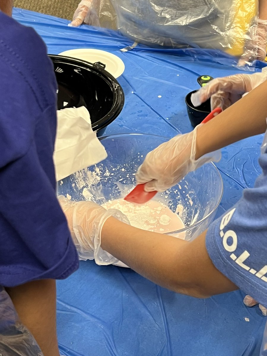 msponders_desk's tweet photo. “ For the things we have to learn before we can do them, we learn by doing them.” -Aristotle
Over the last week, I’ve had the privilege to observe @hearnehusky learning and exhibiting #21centuryskills in #aliefmusic and #aliefstem! Keep up the amazing work staff and students!!! https://t.co/cjplyTYkif