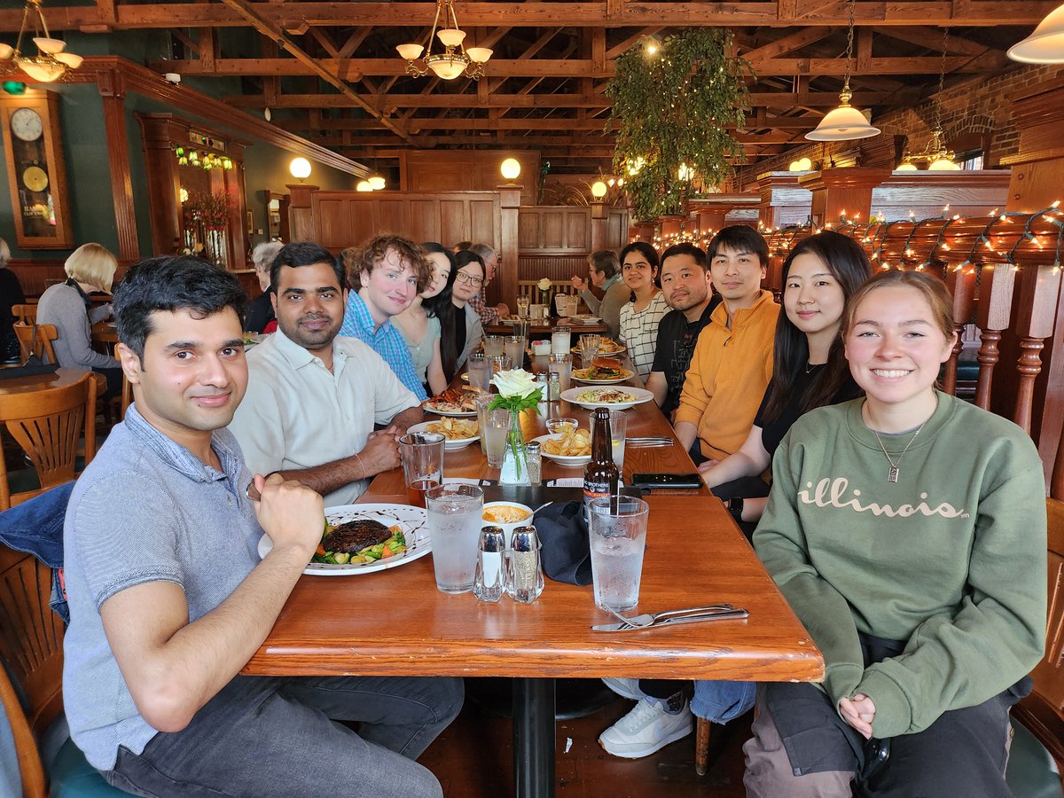 It's a great day to take the lab out. Putting up a photo to an otherwise super dry lab Twitter page. 😆
