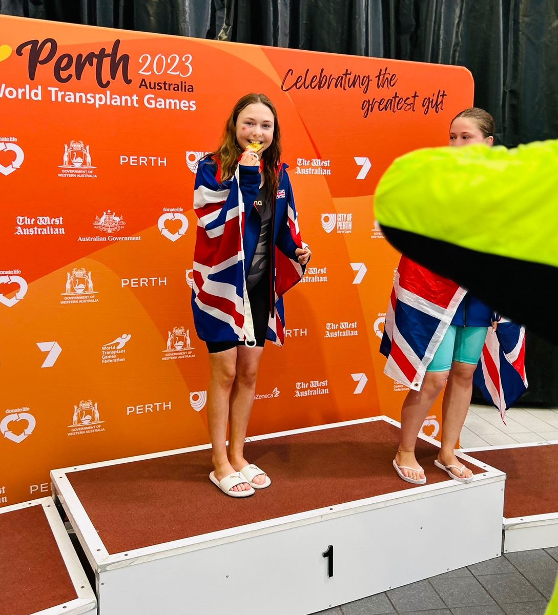 5 golds, 2 silvers and a new world record for Leeds Children's Transplant star and liver transplant recipient Ava, representing GB in the pool at the World Transplant Games in Perth this week. Well done Ava - a true inspiration 🥇 #worldtransplantgames #wtg2023