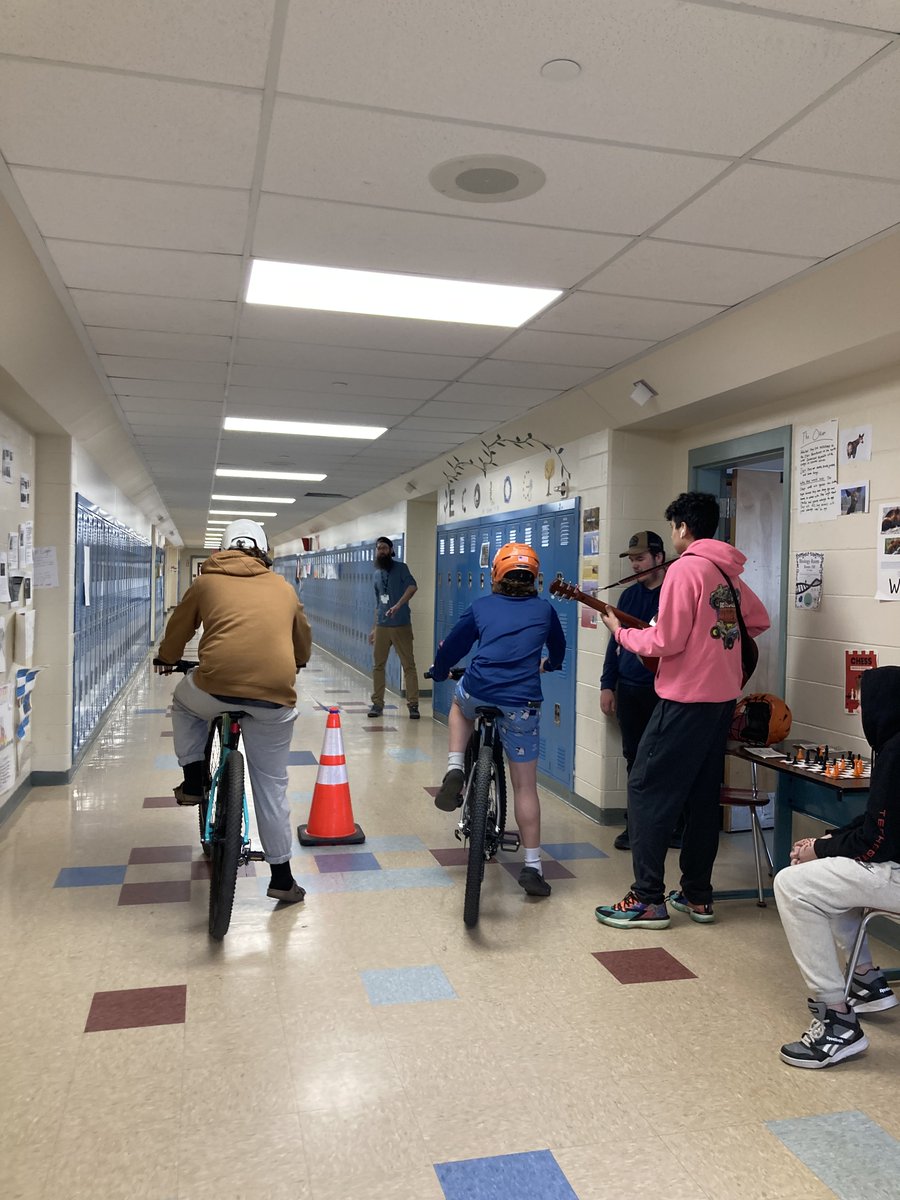 KHSAcademics's tweet photo. How slow can you go without falling? https://t.co/2agumureli