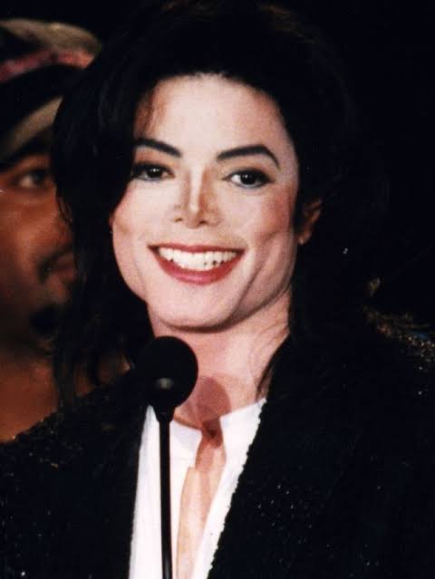 michael's smile :) (@jacksonssmiie) on Twitter photo 