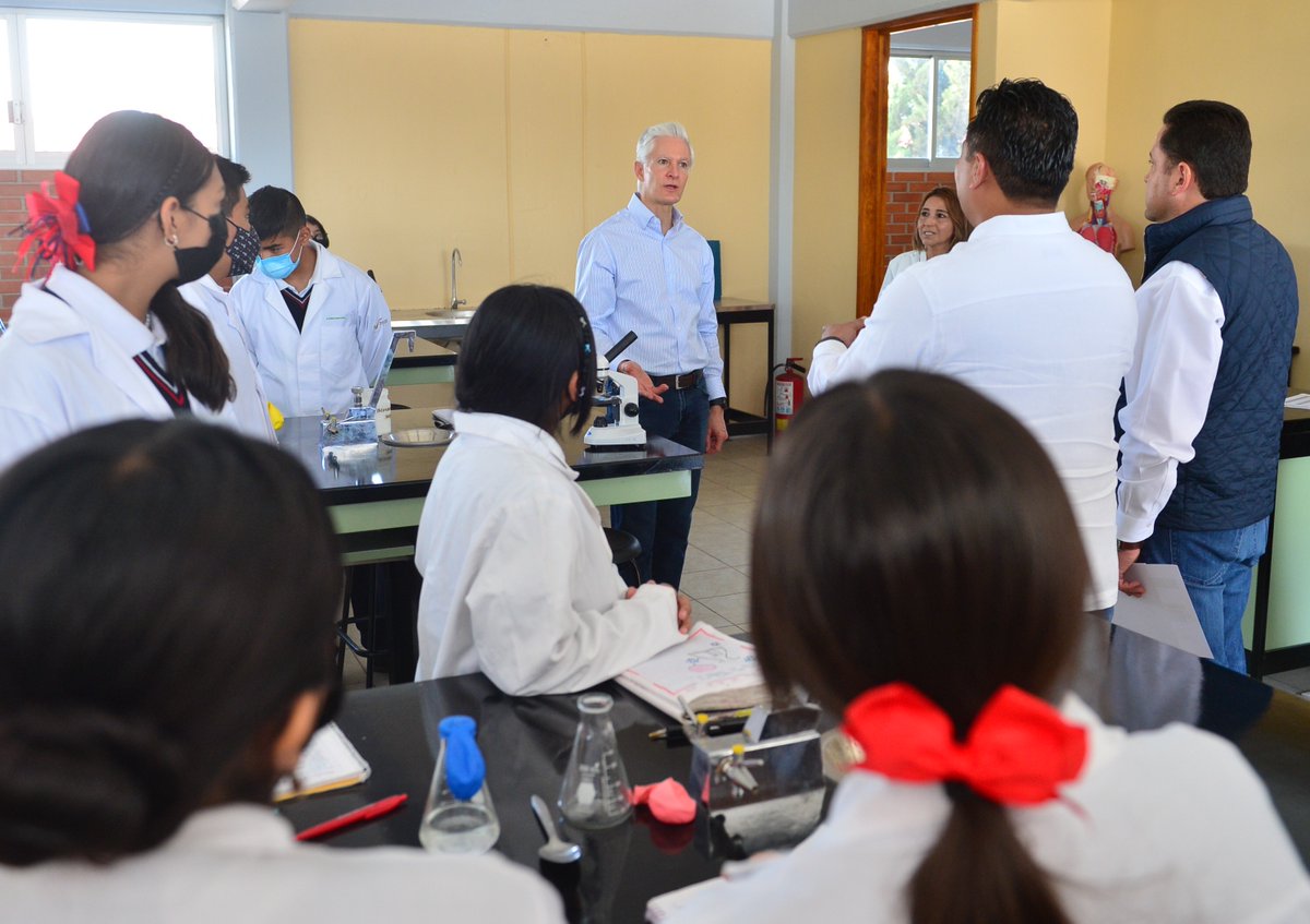 Las aulas, el laboratorio y la biblioteca de la Secundaria “José María Morelos y Pavón” les dan a los jóvenes herramientas para prepararse mejor. #Tezoyuca