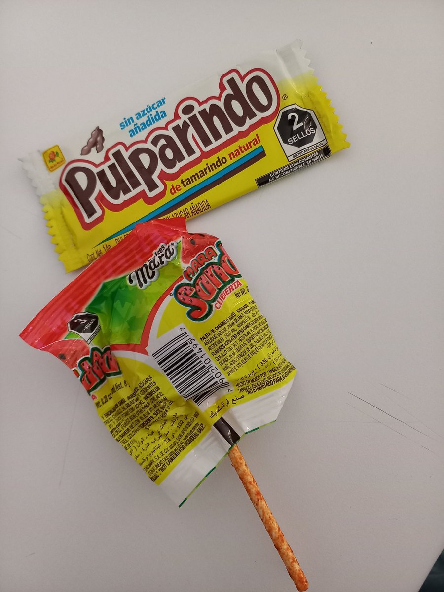 YaleiniD's tweet photo. Probando dulces mexicanos!! https://t.co/m8n6Ta8pSS