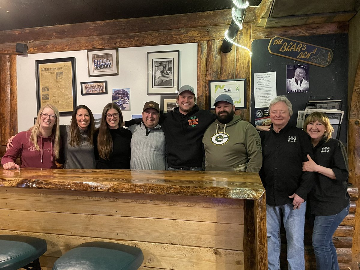 ReaneyCass's tweet photo. Huge thank you to the Western @SeCan team for hosting me this week! Definitely had a great time touring the prairies despite the snow! 

Already looking forward to my next trip this summer! 🌾

#SaskBirthday #Prairies #WestTeamBestTeam https://t.co/tAQkSOIP04