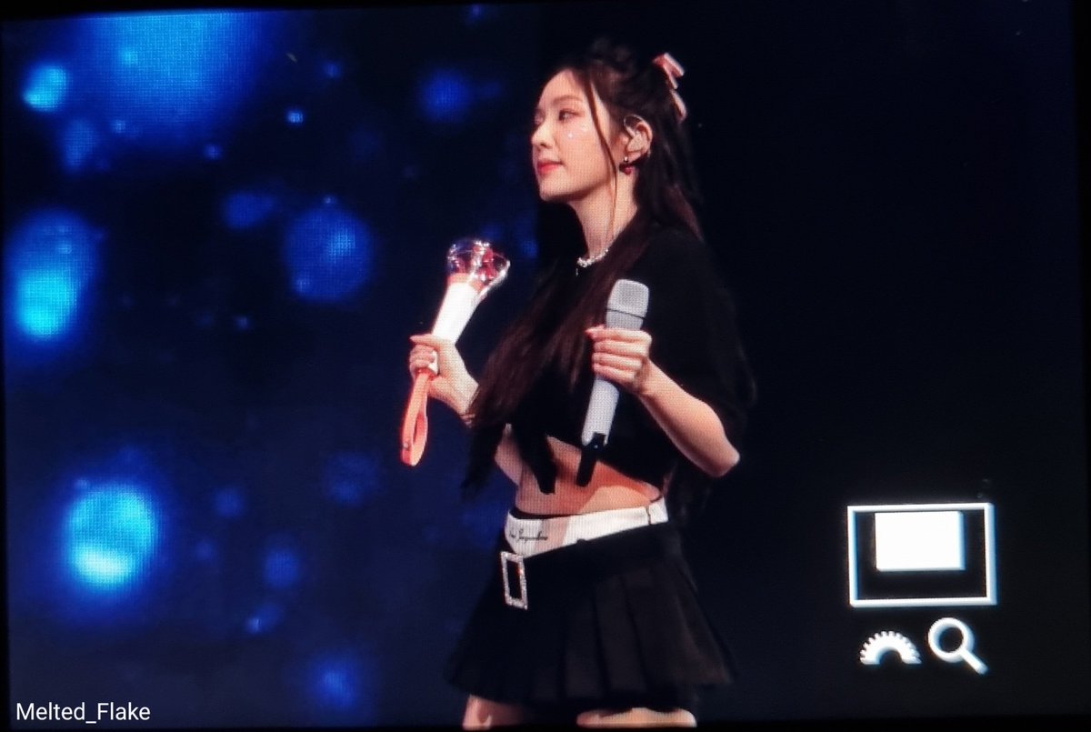 Melted_Flake's tweet photo. 230421 [Preview]Red Velvet R to V Singapore-Irene 
 #RedVelvet #RtoV #RtoVinSG #RedVelvet4thConcert_RtoV #Irene #아이린 https://t.co/GwK1iGYrj7