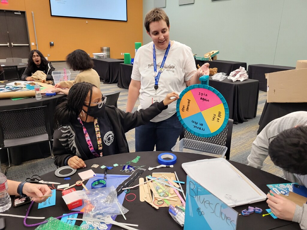 Alief_Career's tweet photo. HCC Ideas Academy showcase. The students are showing off their project designs. They also collaborated on a problem and solution product and designed a mockup prototype. @AliefISD @AliefCTE @CTEAmpNews Alief Independent School District #ChooseAlief #ACACOneTeam https://t.co/9IzQwna0gX