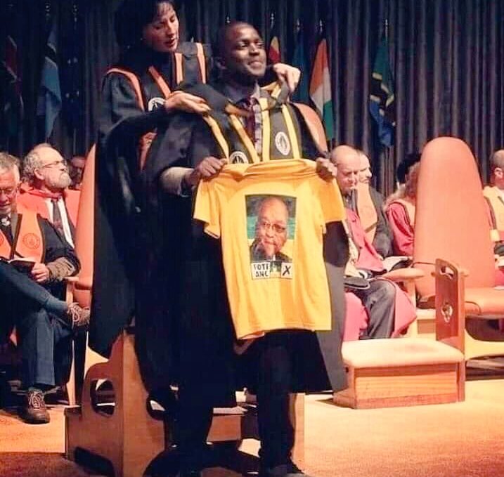Nhleiks5's tweet photo. His Excellency President Jacob Zuma 🤔 https://t.co/umSFIMudji
