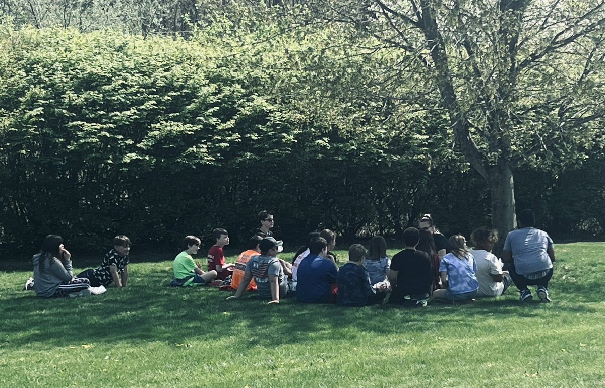 Ending our week enjoying a snack and sunshine and reading “The Thief of Always” by @RealCliveBarker. Ss are listening to this story as part of our fantasy unit for UoS. If you haven’t read this book, you should. #moorepride #kkidpride @MooreElemSchool @trachtimes @NASDschools
