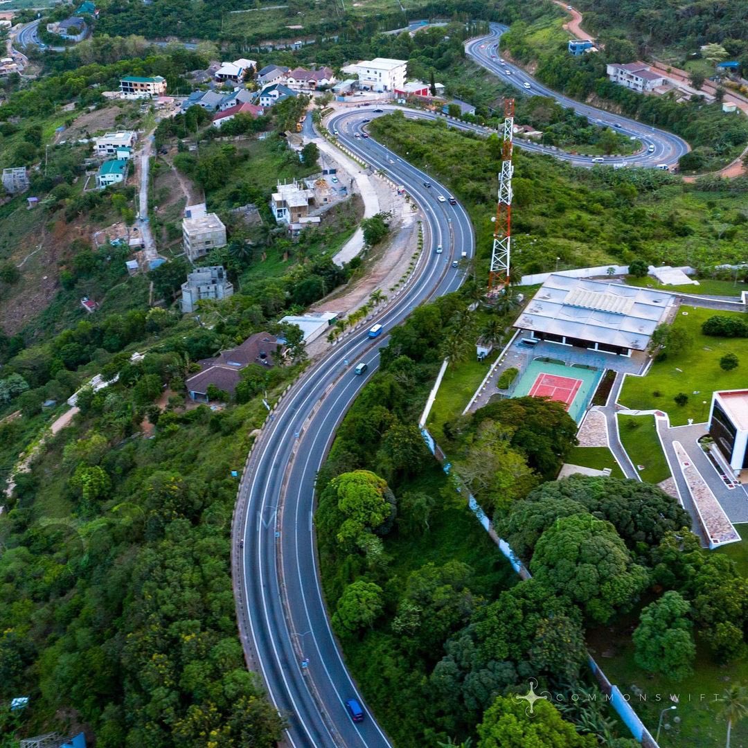AfricaFactsZone's tweet photo. Ghana is Africa's second most peaceful country.

It provides Free Education and Basic Healthcare.

It has Africa's third strongest currency, the Ghanaian Cedi.

It has the fastest fixed internet speed by broadband in Africa. https://t.co/t1L10Bmesr