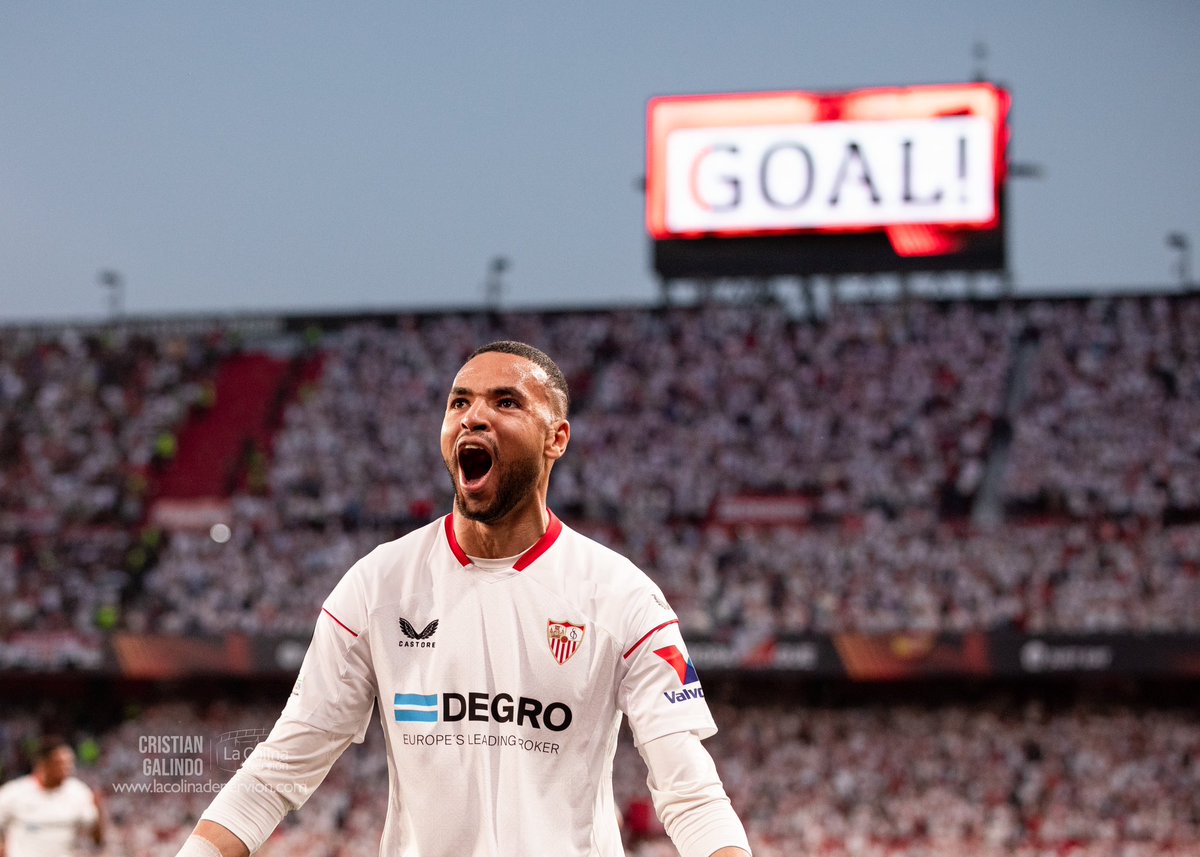 dorsal16_'s tweet photo. 👀❤🤍Os traemos las mejores fotos del Sevilla FC - Manchester United ⚽

📸 Gracias a nuestro fotógrafo Cristian Galindo. (IG @cgalisport)

Entra en nuestra web 👇🏻 y disfruta de las imágenes de esta noche mágica🏟

#SevillaFC #CompartimosAfición https://t.co/2iDNHyEpwg
