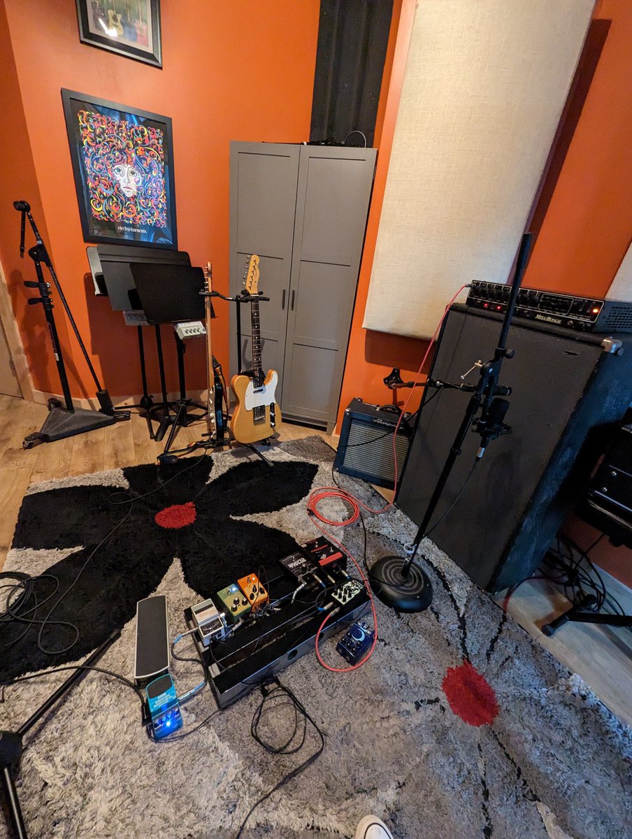 monolisanyc's tweet photo. Fired up the Mesa Boogie Studio Preamp. DECOSTER adding Tones and Riffs with Denise and our Guitar Guru Tyler Thompson “Thunderclap” is the New Album.... coming soon.

#DECOSTER
#MONOLisaStudios
#MesaBoogie
#Thunderclap https://t.co/jGZqwYUWQo