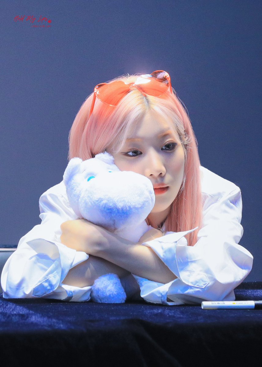lippiehour's tweet photo. #KIMLIP #김립 https://t.co/2aeZQVrv58