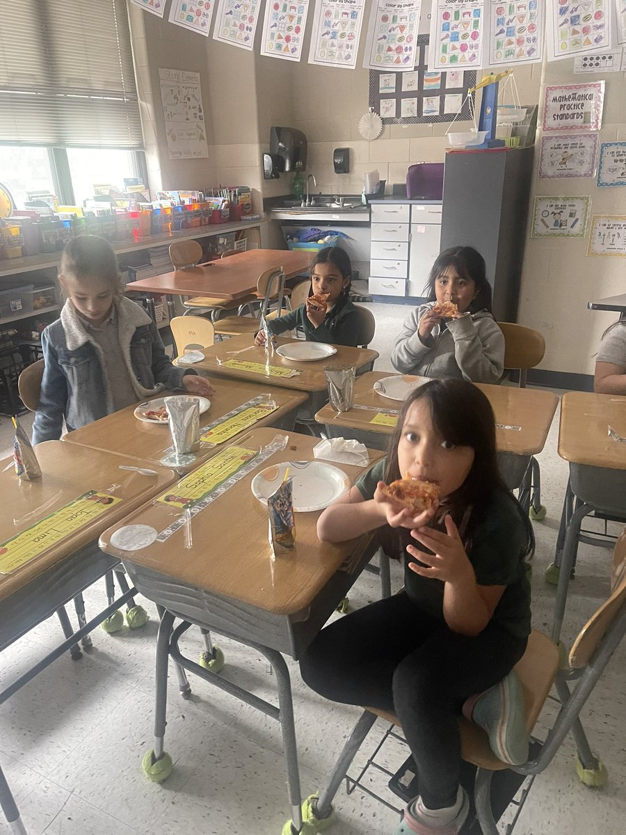 asantos124 tweet media