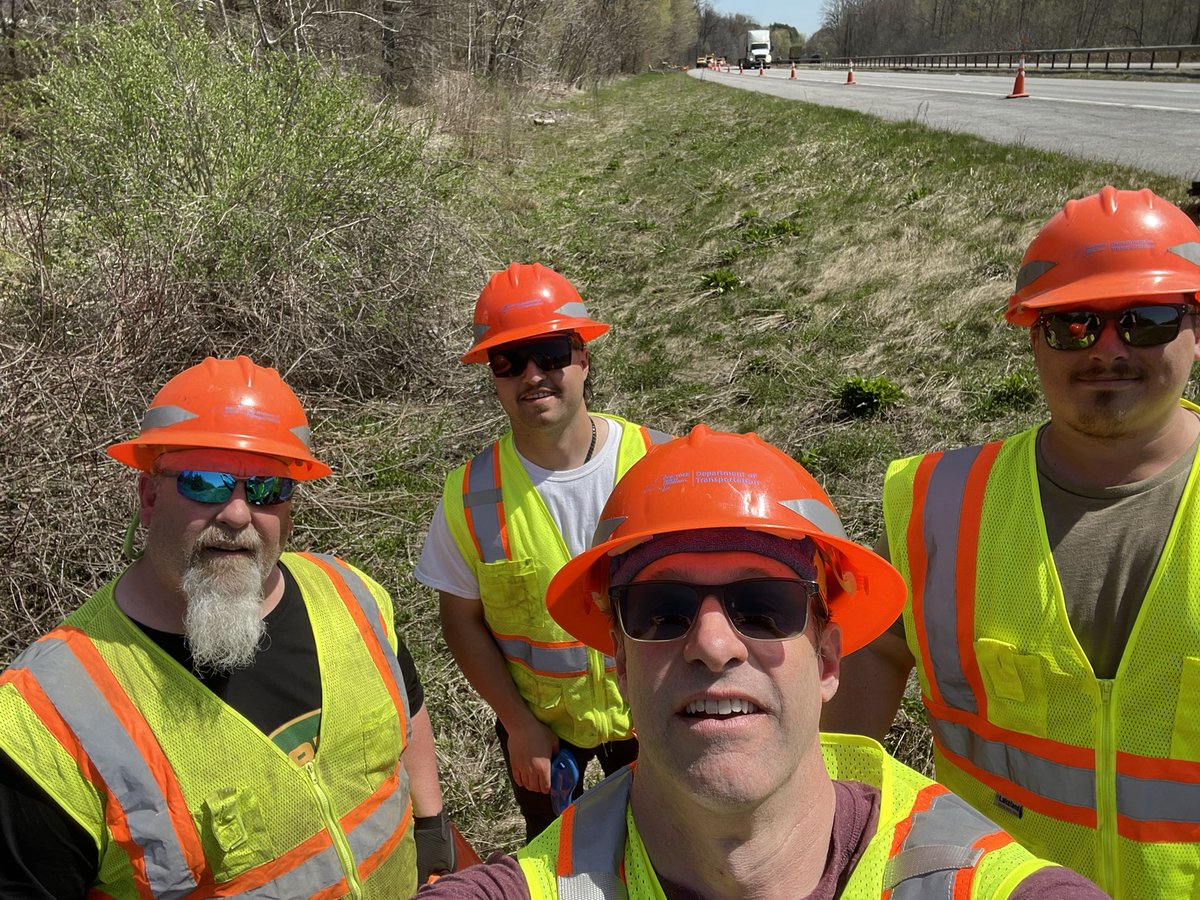 NYSDOTUtica's tweet photo. Trash Blitz for Earth Week today across @NYSDOT ! We collected 80 bags of trash in just one area of 790 in Utica. Please dispose of items when you arrive at your destination and help keep our roads and work zones clean. #WorkZoneSafety #EarthDay https://t.co/lZUALxOrae