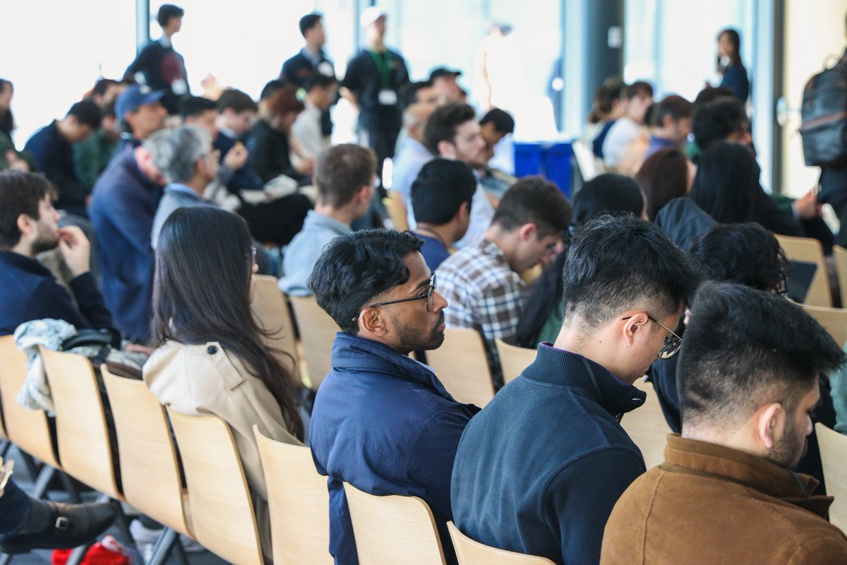 CUBlockchain's tweet photo. Today, Prof. Emin Gün Sirer — Founder and CEO of @avalabsofficial behind @Avax blew us away with his take on The New Generation of #Blockchain Protocols for the Next Billion People 🔺 #avalanche https://t.co/dvwwspDkAL