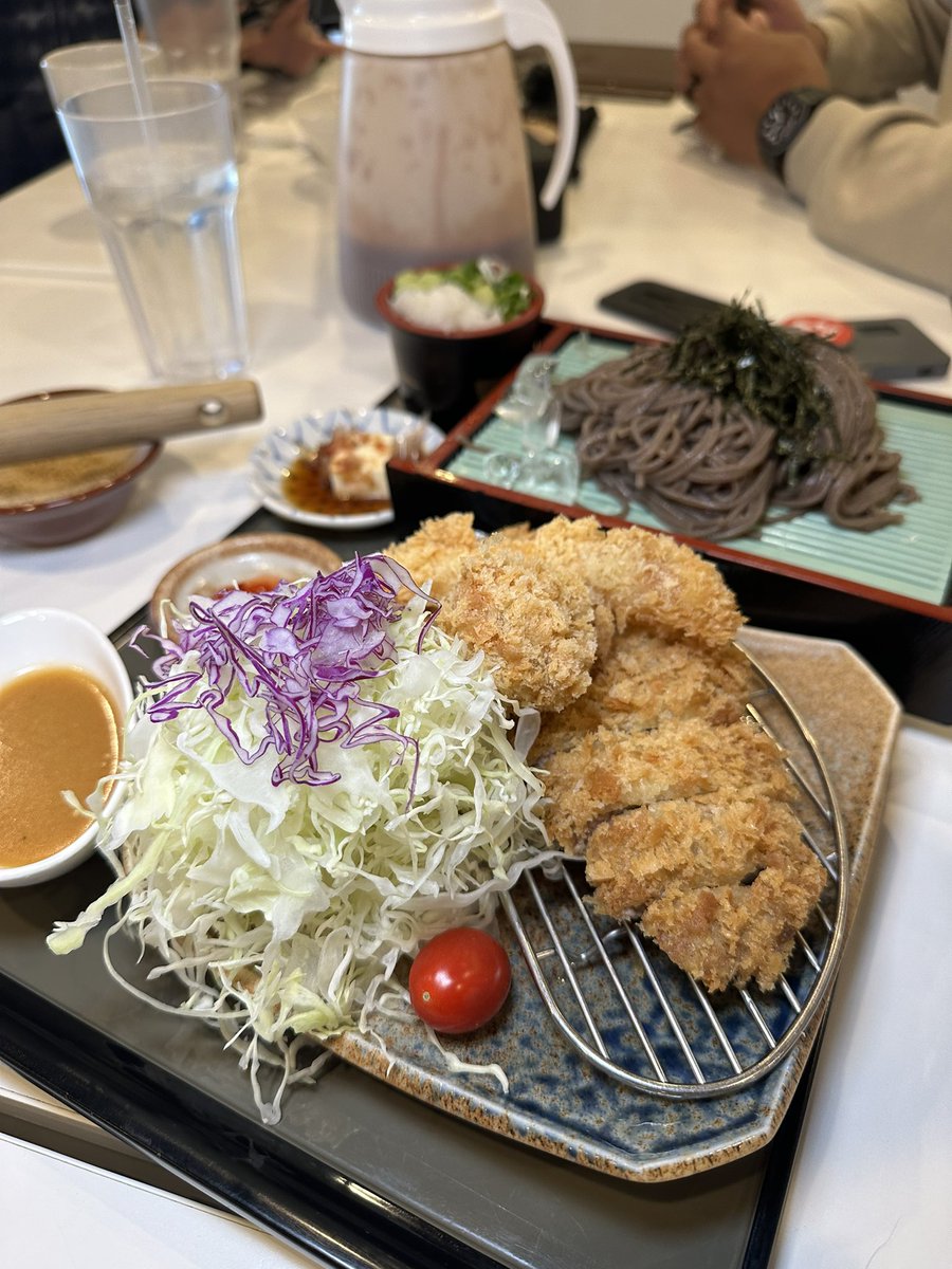 JAYTEET8SABITE's tweet photo. Next level Japanese Katsu at Tora Katsu 🇯🇵🐓🧀 Huge combos for only $25! 📍5808 Spring Mt Rd https://t.co/T3K8wPQmts