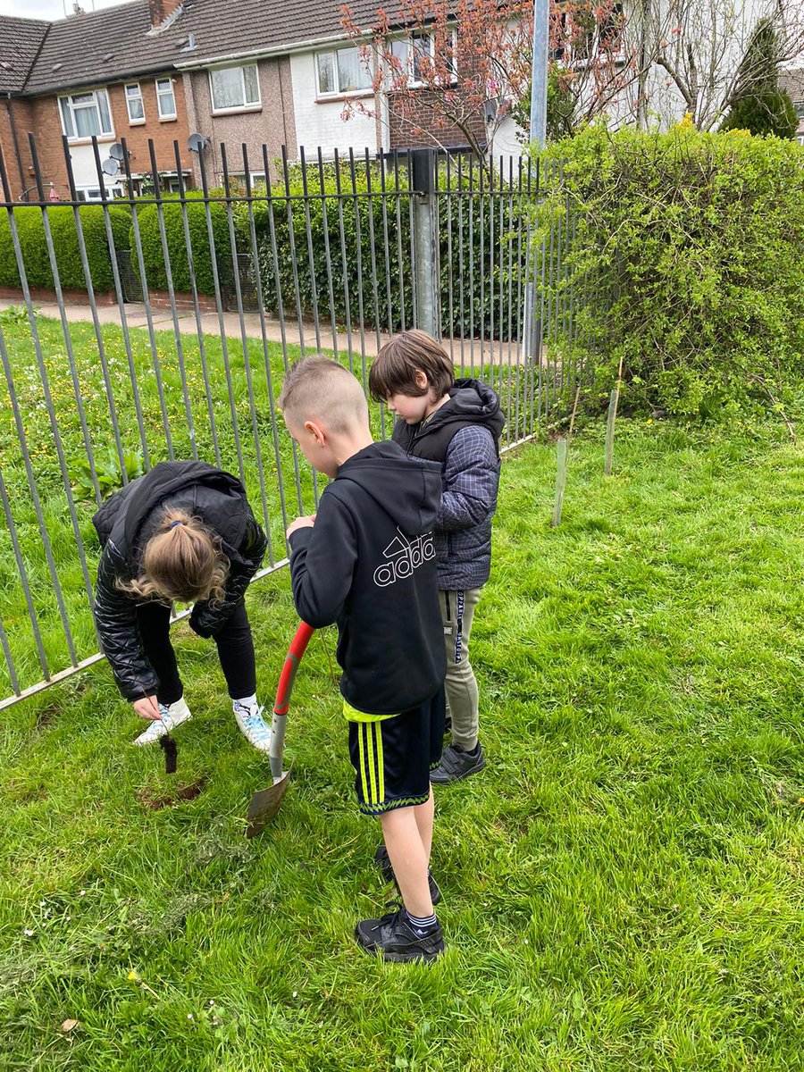 Year 4 pupils enjoyed planting trees around the school grounds to celebrate Earth 🌍 Day 2023 #InvestInOurPlanet #EarthDay2023  @EAS_Humanities @EAS_Equity