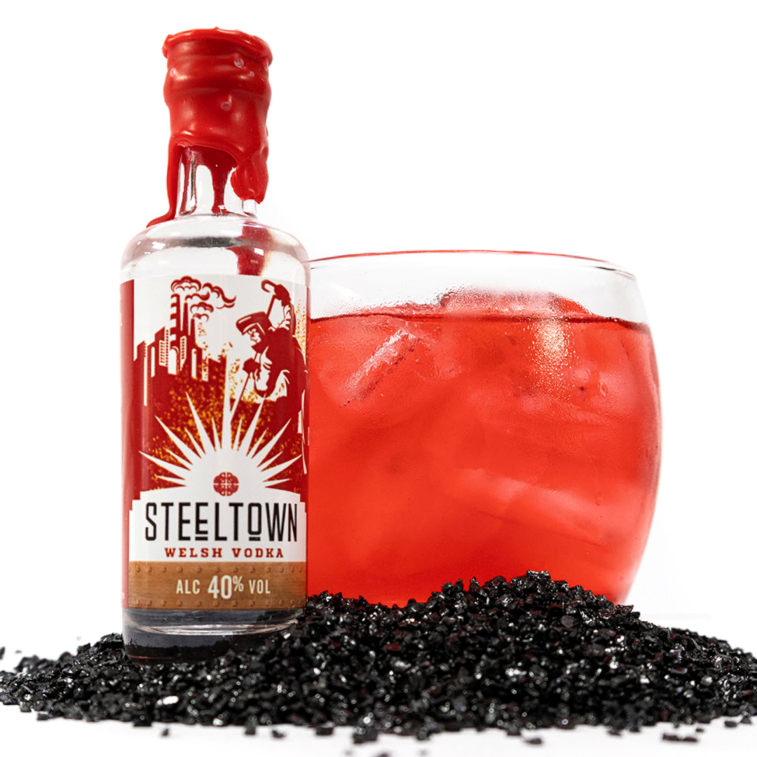 Spirit_of_Wales's tweet photo. It's Friday, which means time for a lush drink! ๐ด๓ ง๓ ข๓ ท๓ ฌ๓ ณ๓ ฟ
Tonight we're pouring a Steeltown Welsh Vodka with Fever-Tree Blood Orange Soda. Iechyd da. Delicious. Give it a try. #welshvodka #newportdistillery
https://t.co/VfxSZOVOOM https://t.co/kMvhQw97dX