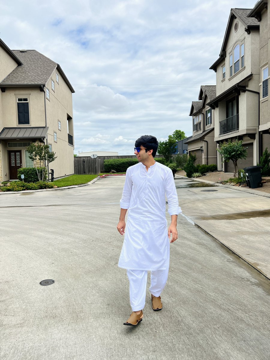 hamzasharif653's tweet photo. Happy Eid Mubarak to All muslims Around the world. ♥️🩶🤍
#EidAlFitr2023 https://t.co/cuUghlW6lY