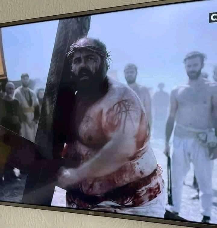 04_kcjj's tweet photo. Now Tubi  BFFR. Yall know damn well Jesus back wasn’t that damn wide. https://t.co/v5yO2QYUqA