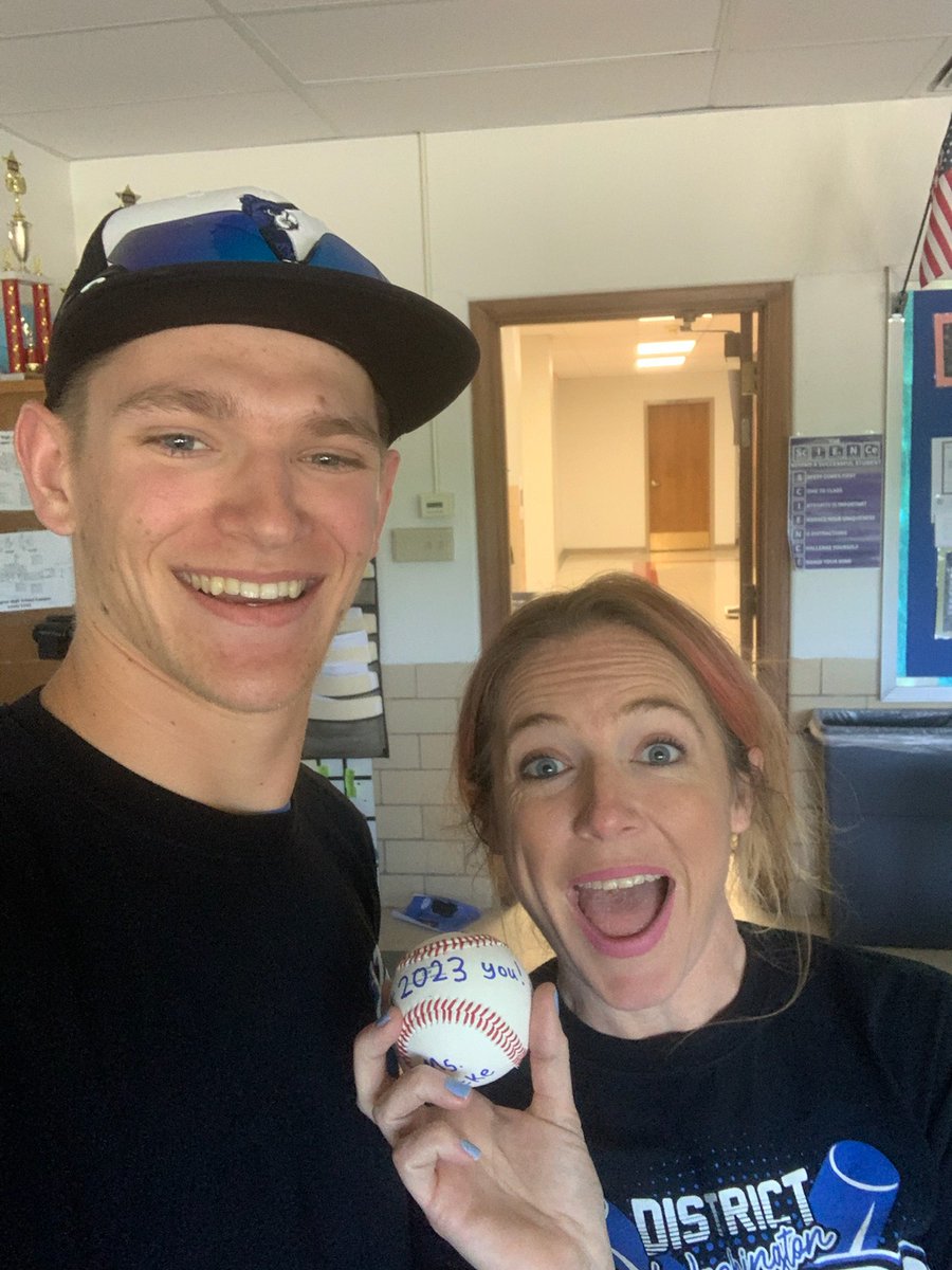 WHSBlueJaysBSB's tweet photo. Jacob Weidle Teacher Appreciation Night selection is Mrs. Amy Fecke. 

"Mrs. Fecke taught me Honors and AP Chemistry. She made these difficult classes appear easy using fun labs and simple concepts. She is always willing to lend a helping hand."-JW https://t.co/7H3CnU6E6L