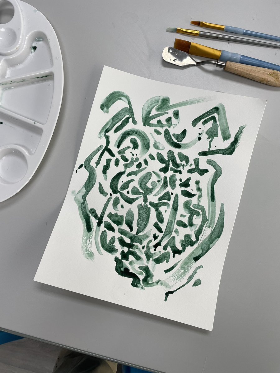 Savais-tu que les algues produisent plus de 50 % de l’oxygène qu’on respire sur la Terre? On peut aussi les utiliser pour créer de la peinture. Les élèves se sont amusé.e.s aujourd’hui! #JourneedelaTerre