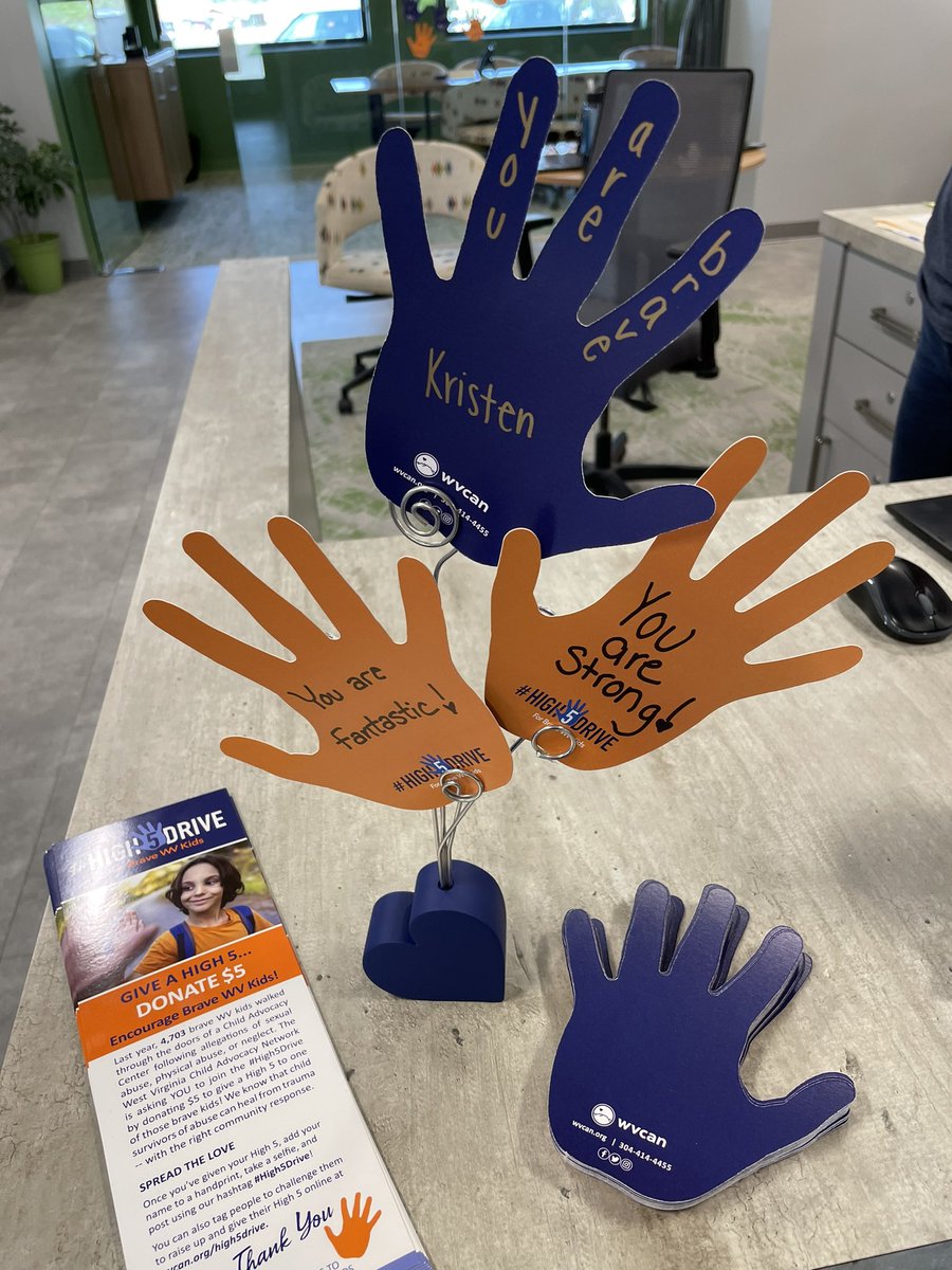 williamstownbk's tweet photo. One week left to support @NorthStarCACWV in the #High5Drive! We are over half way and need just 275 more hands (each hand is a $5 donation and our goal is 618)! Stop by any of our offices or donate online at https://t.co/Rf6kYajszW! πππ #whatbankingcanbe #banklocally https://t.co/WdRrEzjHtG