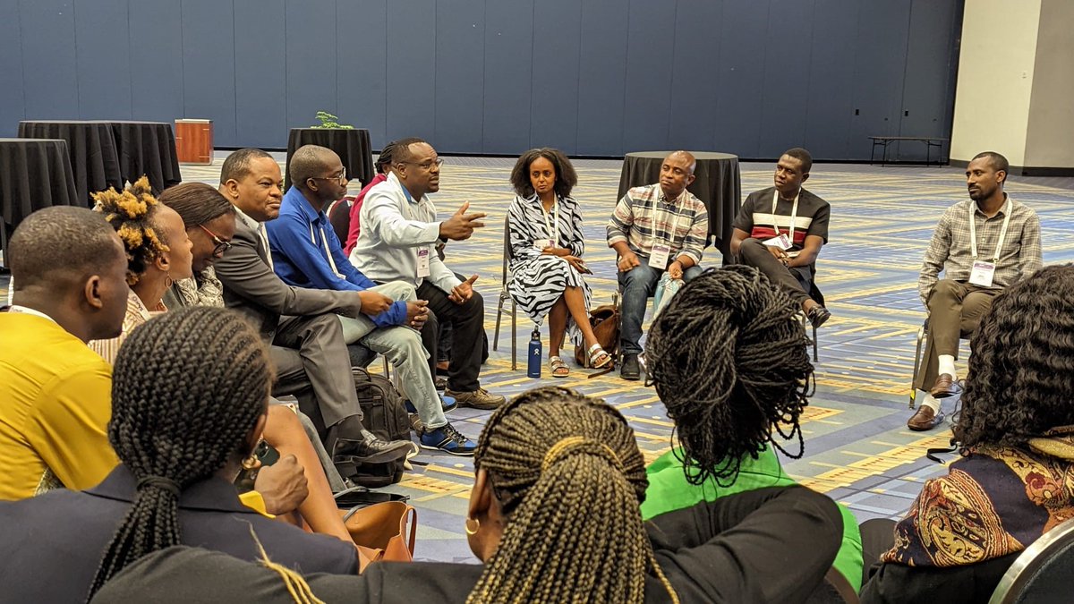 IPVSociety's tweet image. ⚛️ &quot;Pop-up satellite symposium&quot;.
Find a spot, get together, make magic happen at #IPVC2023. 😍

#HPV #cervicalcancer