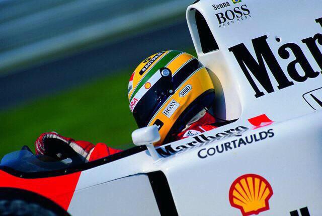 F1_AyrtonSenna's tweet photo. SENNA. 🇧🇷 https://t.co/EplIz4rilJ