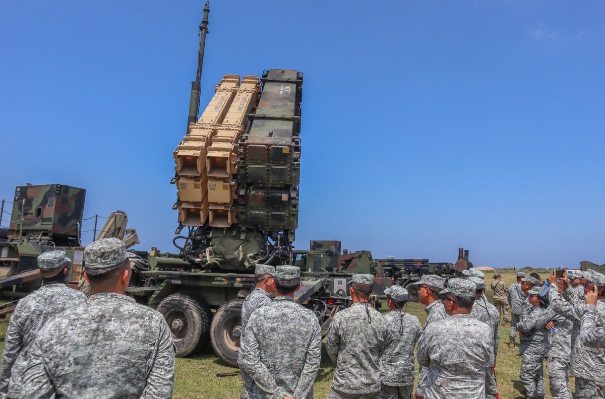 PH Air Force’s 960th Air and Missile Defense Group took part in the Air and Missile Defense subject matter expert exchange w the US Army’s 38th Air Defense Artillery Brigade last April 19 at NETDC in San Antonio, Zambales 📸PAF