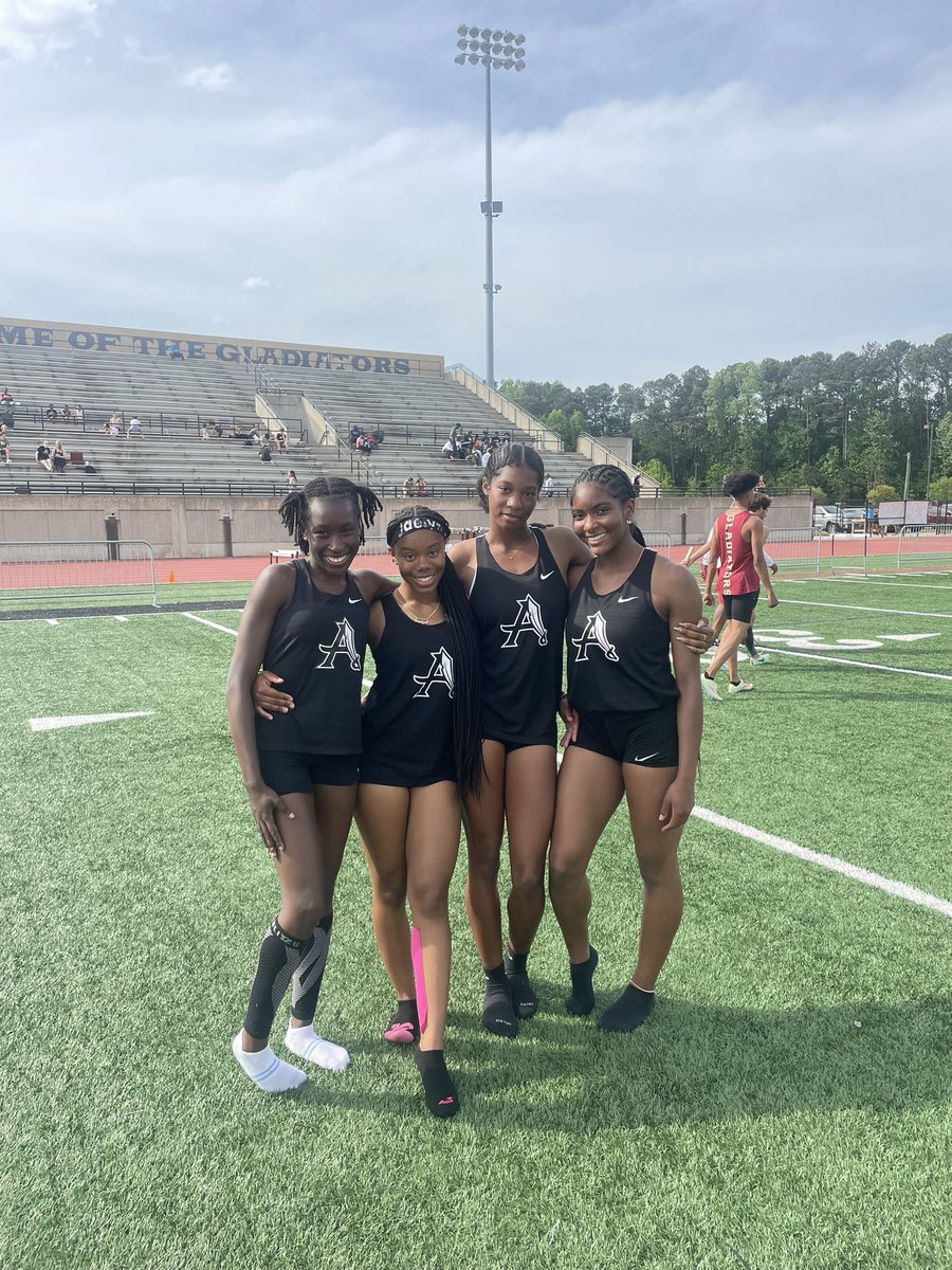 AHSTrackField's tweet photo. Raiders advancing to Sectionals after Day 1 of Region: Maya Steines (shotput), Jaden Jackson (discus), Loni Gipson (high jump), 4x800m relay girl’s, 4x200m relay both girl’s and boy’s. 

Most Raiders advanced to Finals on Monday and day 2 of field events/Region! #MoreToCome 👀👏🏼 https://t.co/iIp5qTOADb