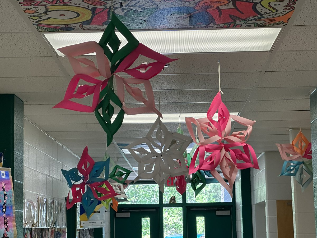mathninja340's tweet image. Math Month Celebration Continues-
Deck the halls! 
@SeatackDream @vbmathjohanna @lfhodges61 @DrBellGriffin @VBMathRocks