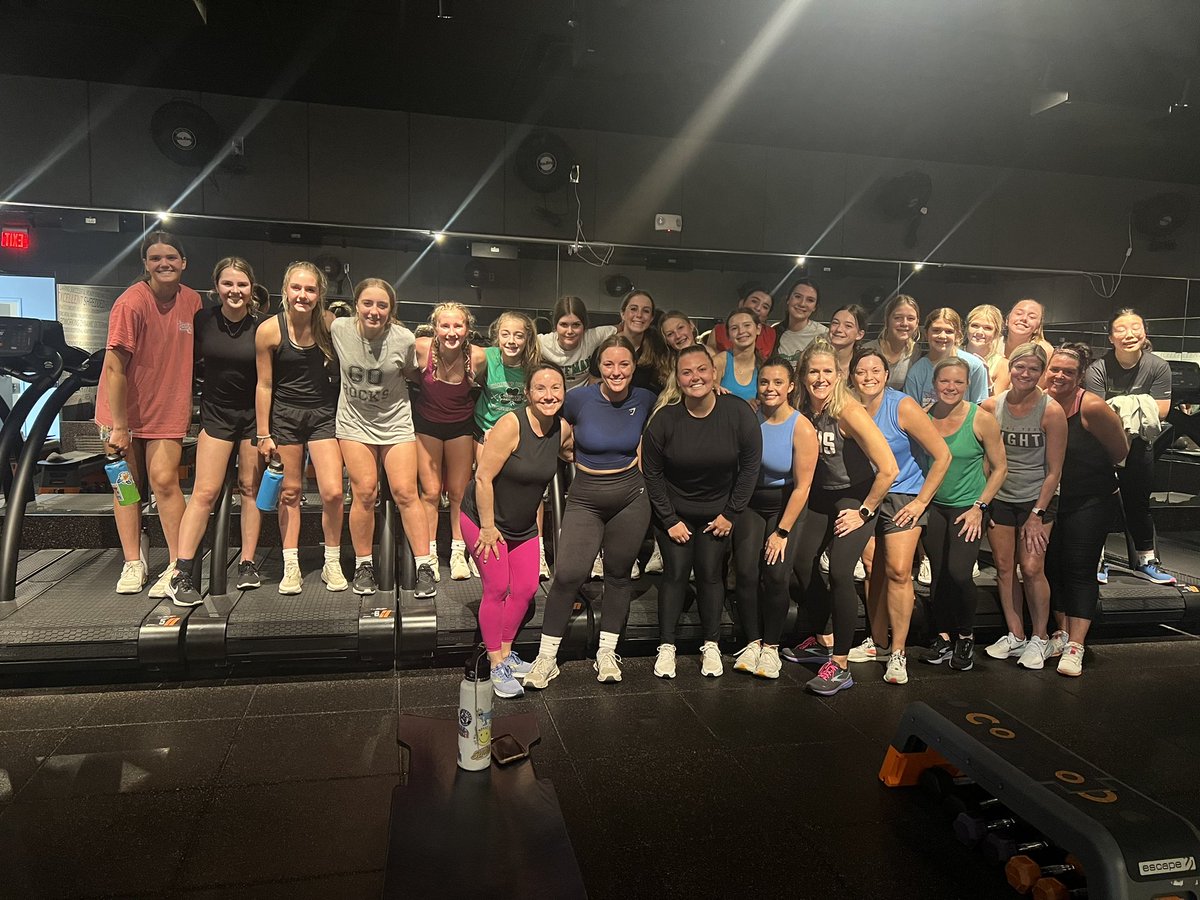 MissWhitty4's tweet photo. Yesterday our girls lax team went to watch friends and former teammates play at Coffman and today we did a Shred Class together! So proud of these girls and how well they are working and building as a team. 🥍❤️💪 @KMSAthletics #teambonding #iwillbesoretomorrow https://t.co/0GqzNIDOt9
