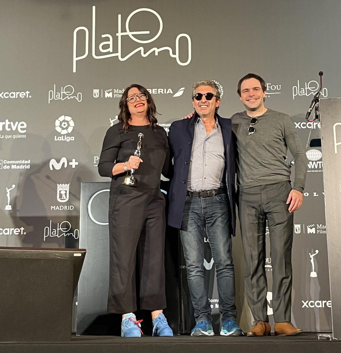 Fj_lobato's tweet photo. Un año más, apoyamos el cine iberoamericano  entregando el Premio del Público en los PremiosPLATINO. ¡Enhorabuena a Argentina 1985, Ricardo Darín, deLaiaCosta, Noticia de un secuestro, Guillermo Francella y nataliaoreirotv!   #TalentoABordo #10Platino  https://t.co/CkJjKyfBSb https://t.co/0eoUjWvxso