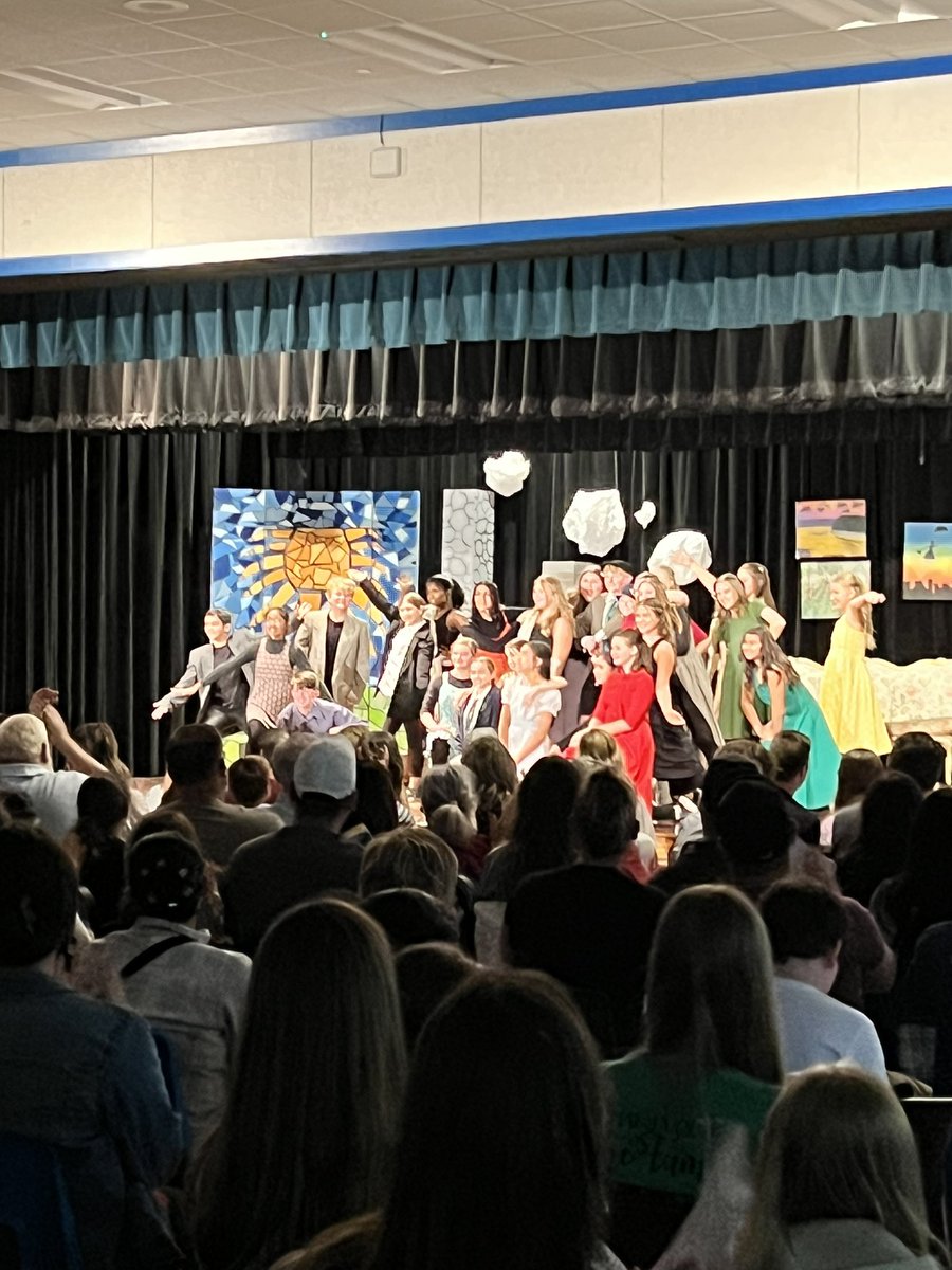 EmSmith_Faught's tweet photo. @LeanderTigers Theater, Choir, &amp; Dance present Marry Poppins Jr. 

If ya need something to do this weekend come check it out!!! These tigers are mighty talented! #1LISD #LISDfinearts #marrypoppins https://t.co/0nhwhGeU17