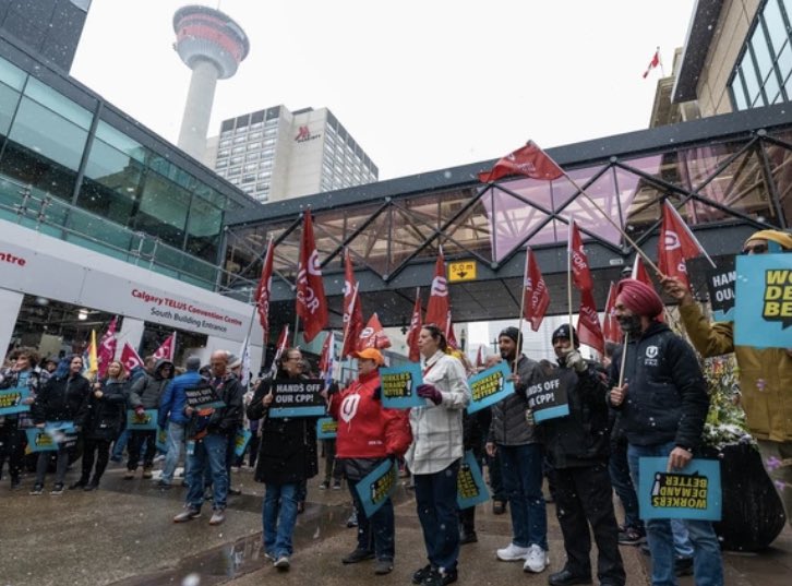 “We’re going to do this the way we have to do it: boots on the ground, every day, every week for the next four weeks. That’s the fastest way to get us all better contracts, is to get rid of this government and get a government by workers and for workers to make sure we make this