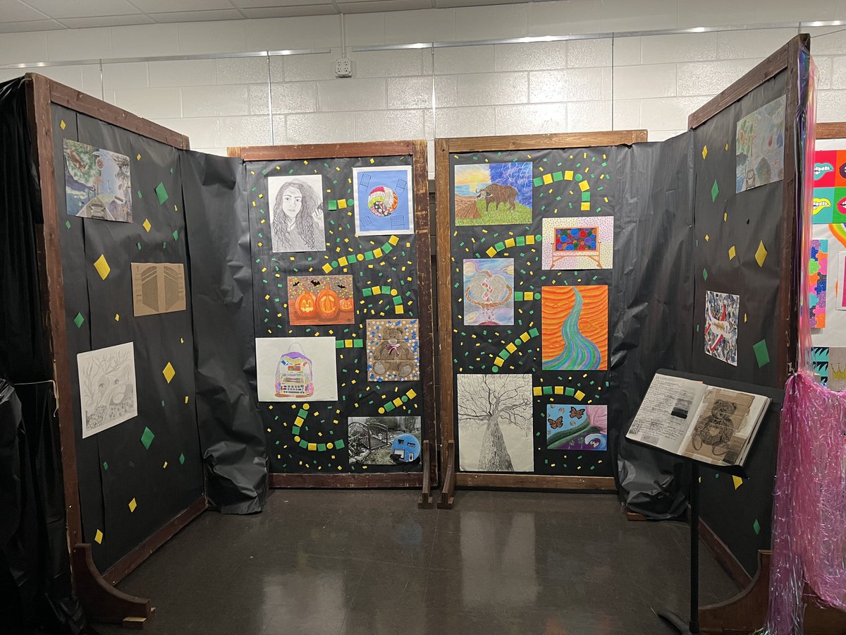 CommackSchools's tweet photo. IB Art installations on display at CHS, showcasing the work of our talented student artists. #CommackHighSchool #IBArt #MackArt #IB #CommackSchools https://t.co/erPebY6BZJ