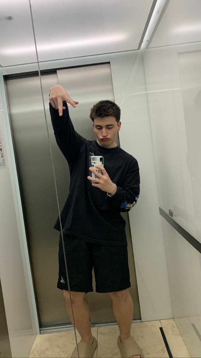 theus. (@ifckstarboy) on Twitter photo 