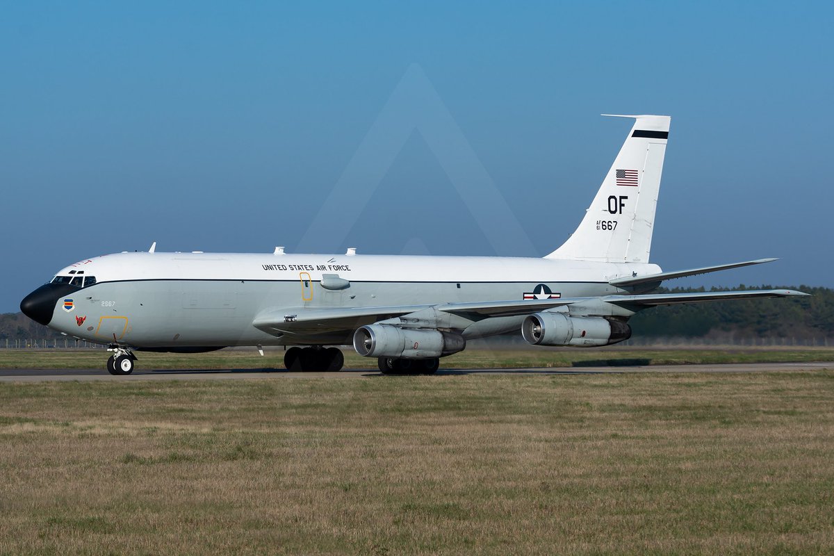AshleyWallace19's tweet photo. Out with the old and in with the new. WC-135R 64-14836 seen returning to @RAFMildenhall this afternoon as ‘JAKE 21’ after a 9 hour Baltic sniffing mission and WC-135W 61-2667 seen last year whilst on its last European TDY before retirement @Offutt_AFB #ConstantPhoenix https://t.co/rlXD6kzct8