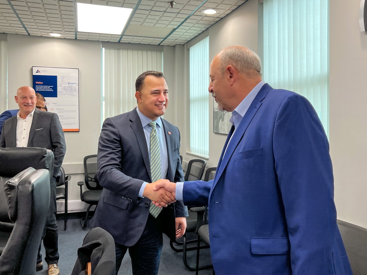 MichaelParsa's tweet photo. I was thrilled to have the Minister of Red Tape Reduction @ParmGill in #Aurora this morning to hear from manufacturing businesses on how our government can contribute to their success.
Thank you to Sandra from @AuroraChamberon and #AxiomGroup for hosting us! https://t.co/S9pWpsOeOH