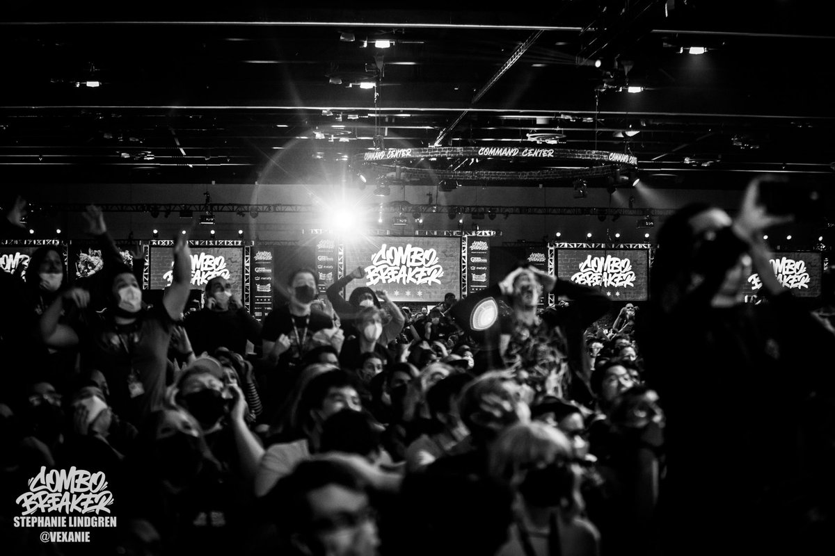 shacknews's tweet photo. ⚠ ATTENTION fighting game fans! 

Today is the FINAL day of @COMBOBREAKER 2023 Standard Registration! Custom badge and pre-event shipping options also cutoff tonight. 

5 hours and counting to register! #FGC 

Register here: https://t.co/xP6xzUBqC3 https://t.co/Bt5J9SR4zX