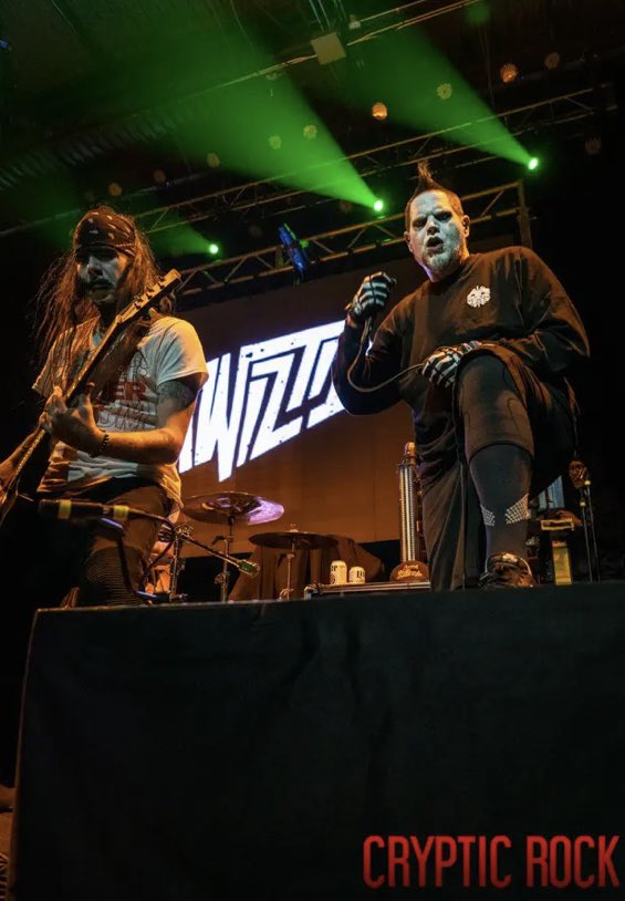 majikninjaent's tweet photo. Take a look at this dope @tweetmesohard write up and pics from @OfficialStaticX s “Rise of the Machine” tour by @CrypticRockcom 👇
https://t.co/SEOy5UyIiM
#twiztid #staticx #crypticrock https://t.co/oAWgJIDoe3