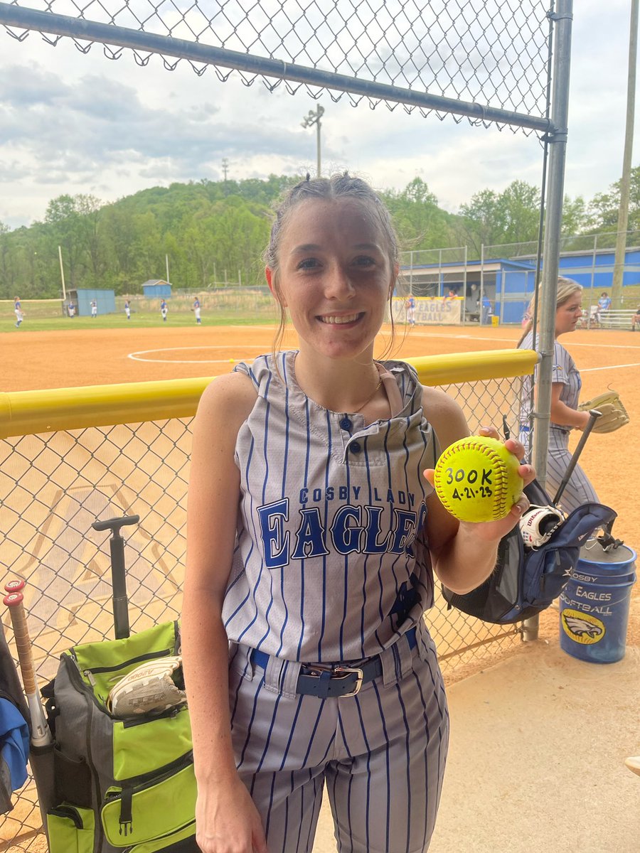 reesemichaels24's tweet photo. Today I pitched a perfect game and hit my 300th career strikeout! 🦅Super proud of my team for winning both games today!🥎 @cosbyhs_sports @cosby_softball

@LegacyLegendsS1  @SoftballDown @ExtraInningSB @IHartFastpitch https://t.co/FDDRodSAow