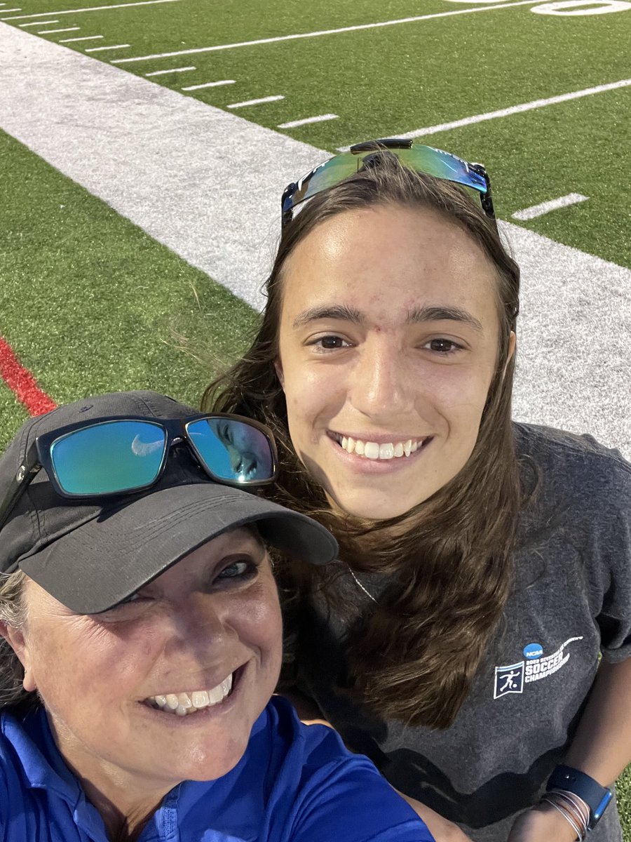 YHSLadyFSoccer's tweet photo. York ladies 0-2 in competitive match to a talented Smithfield team. Pretty over the top goal by Forbes and a PK in the 2nd half by Worrell. ⁦⁦@Tiki8TakaSHS⁩ good luck the rest of the season! Alum alert 👀Krista Anderson‼️ ⁦@757_HS_Soccer⁩ ⁦@YorkHSAD⁩ ⁦ https://t.co/9LJ4AXlbcS