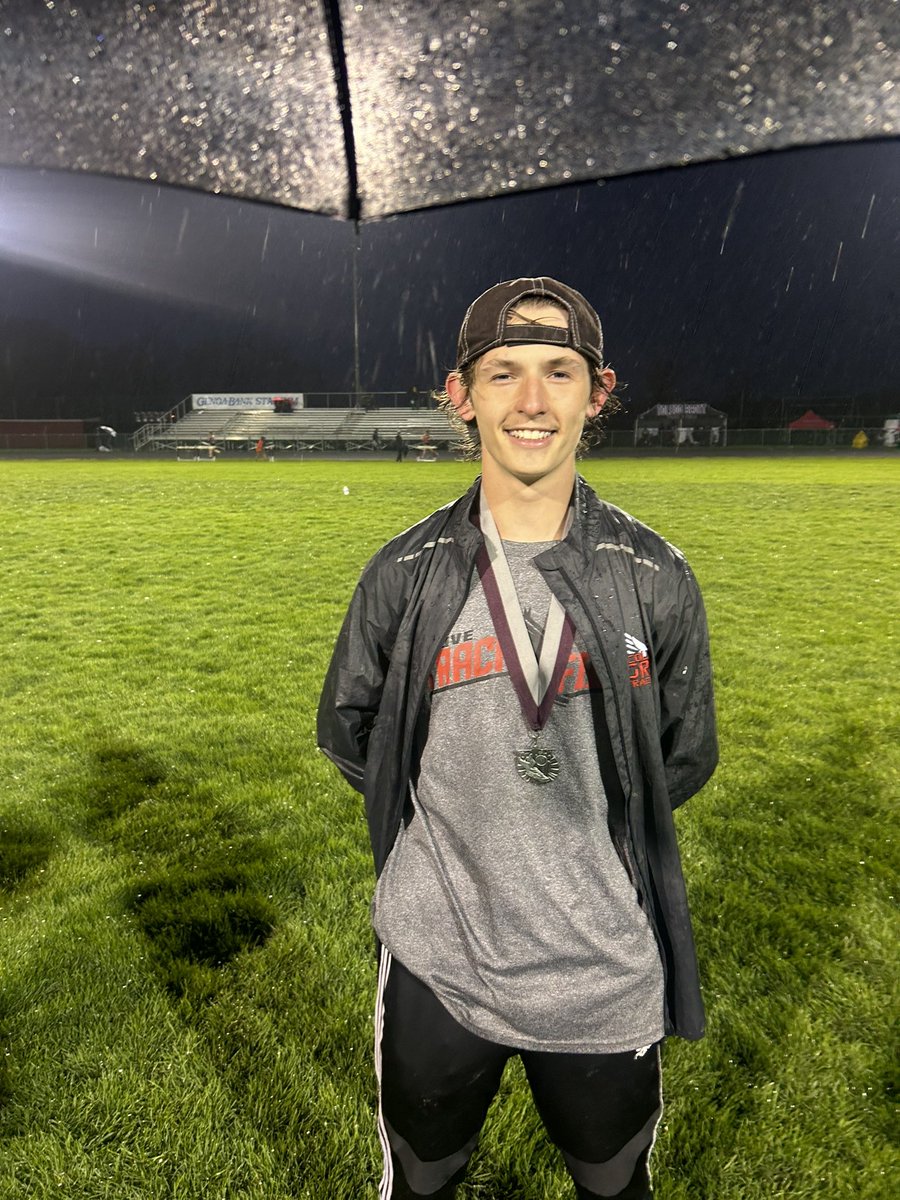 CG_TrackTeam's tweet photo. Noah Goecke placed 2nd in the pole vault💪 https://t.co/2inrU6Wtfj