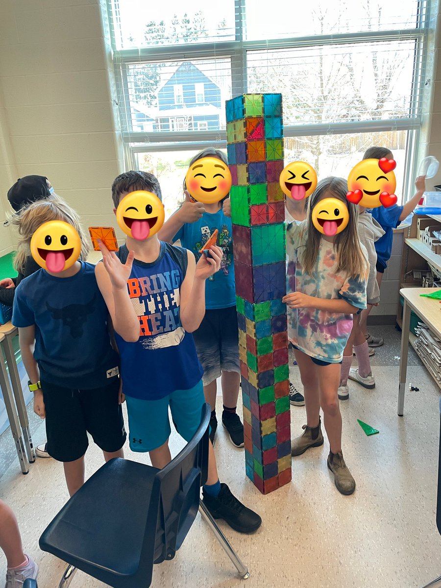 We ❤️ the Makerspace! So much fun 🤩 Thank you <a href="/ClassroomCanuck/">Sharon Clements</a> !! <a href="/MWrightMustangs/">MaryWrightPS</a> <a href="/TVDSB/">Thames Valley DSB</a>