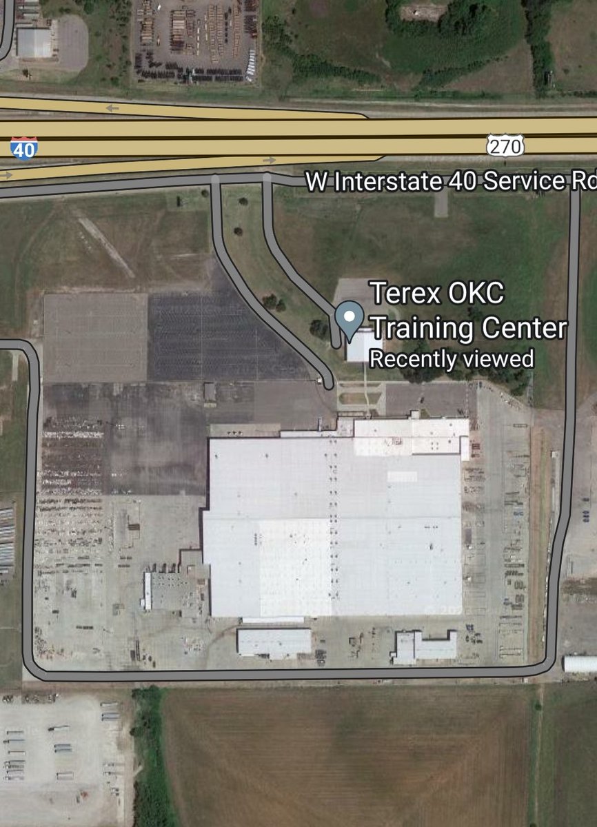 yo__shine's tweet photo. @canoo Rented, empty(evil canoo staff should disagree, as there are so many terex remaining shelfs left)
#canoo https://t.co/HoAxEX35oe