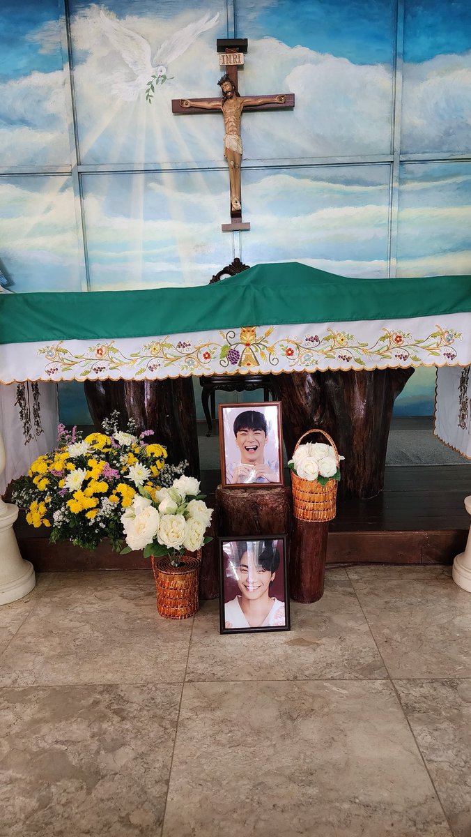 fanifanitifanny's tweet photo. Memorial Mass for Moonbin will start today at 10am.
It'll be in the MCIAA Chapel.
#문빈_가수해줘서_고마워 https://t.co/bsyU04Pucl