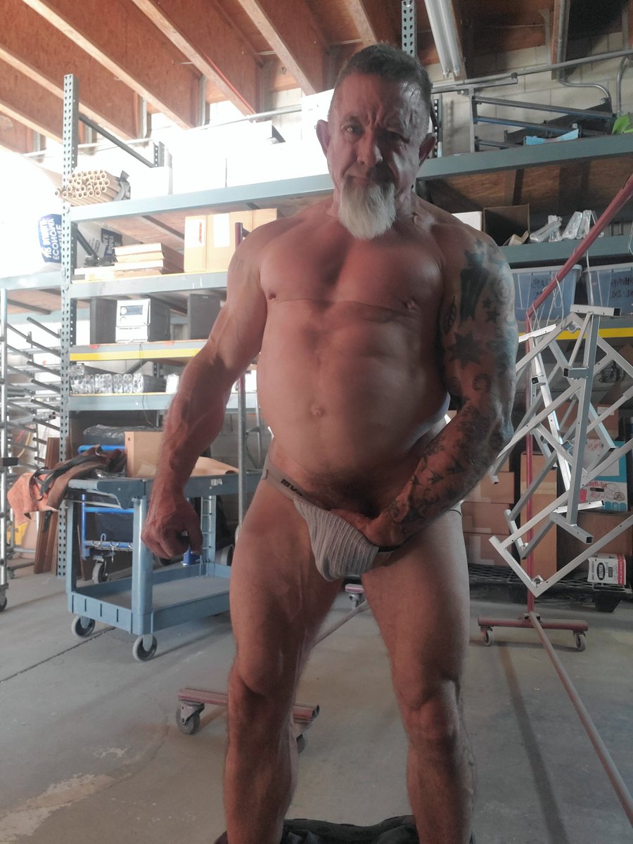Jim51994694's tweet photo. Hey boy, get it while its still hot!
#jimsupport
#sweaty
#jockstrap https://t.co/YK6qhx1sp8