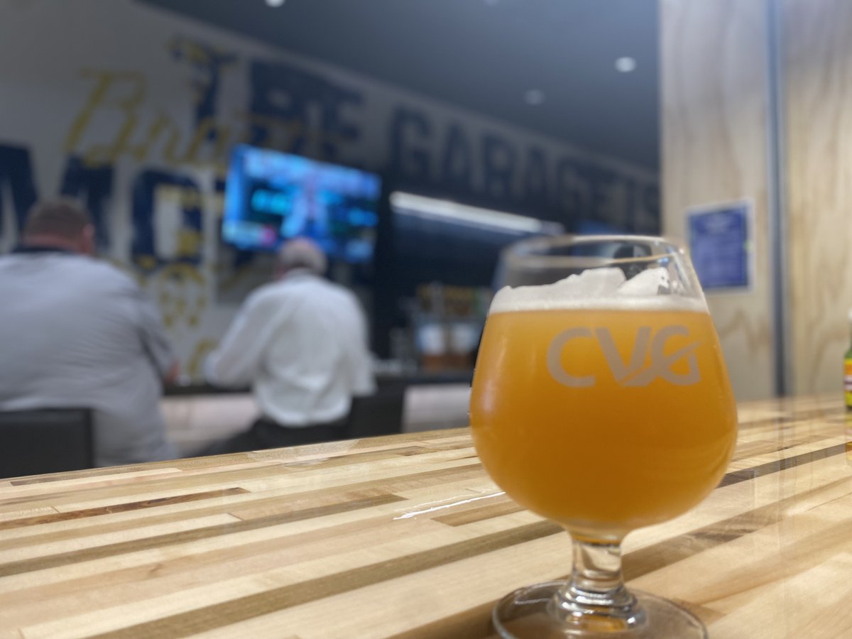 CVGairport's tweet photo. Lift one to @BraxtonBrewCo's newest location at CVG opening Monday, April 24! Stop by and enjoy a flight before your flight! 🍺✈️
#liftonetolife #beer #airport #concessions https://t.co/25s7Nsv1Q6